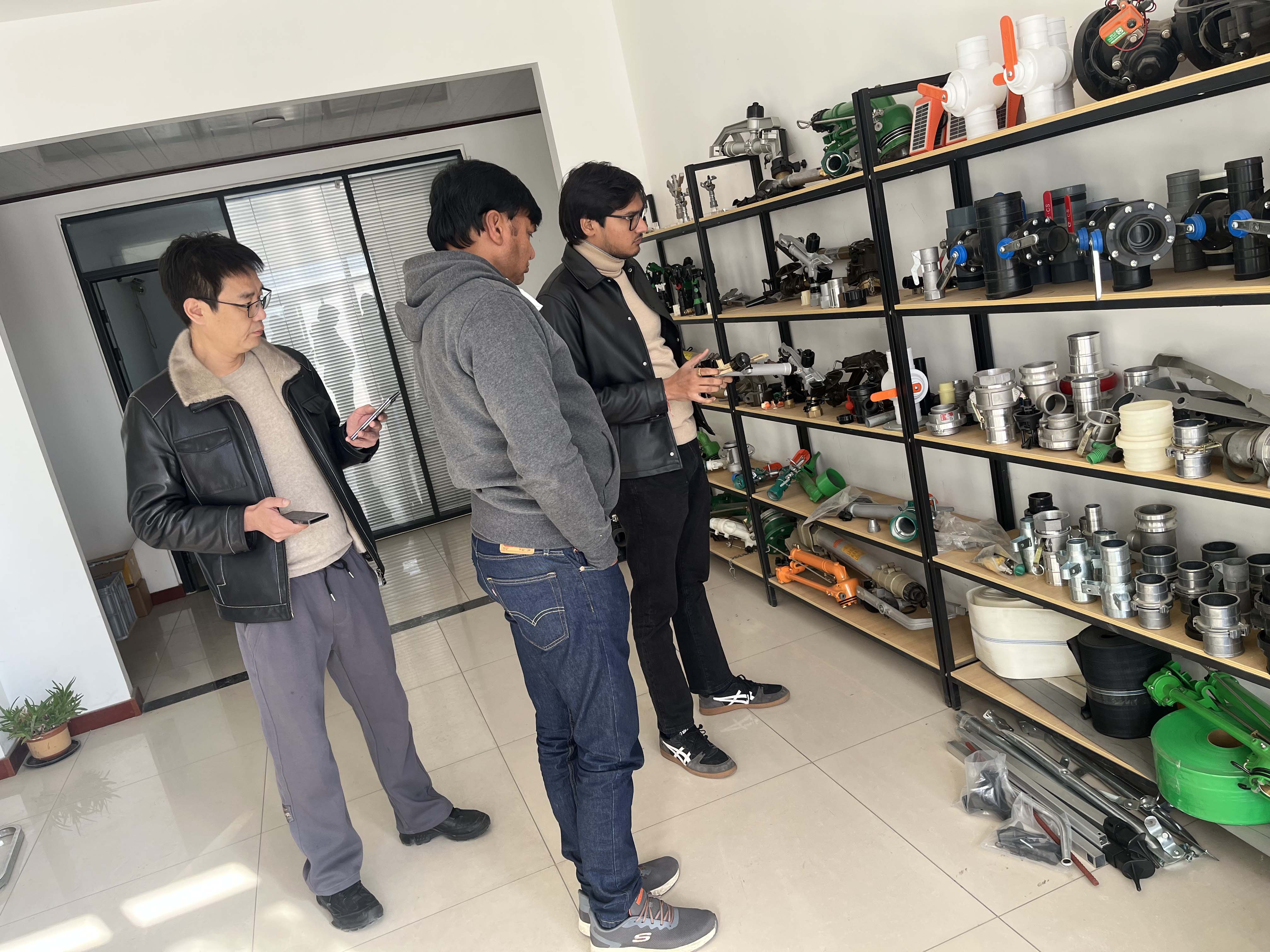 怒江NS40 涡轮喷枪获客户青睐 洽谈批量合作